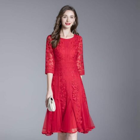 精緻風款式蕾絲裙